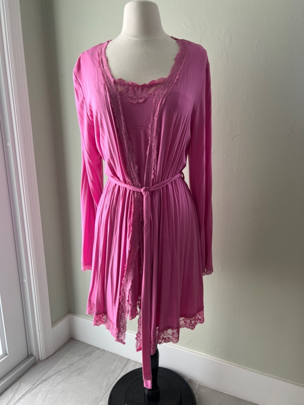 Victoria's Secret Bright Pink Lace-Trim Robe & Camisole Set